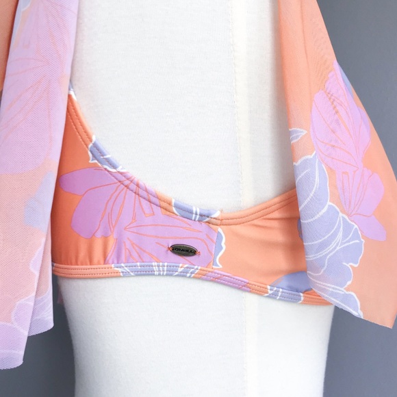 SOLD/  O’Neill • mesh cape bikini top - Picture 5 of 8
